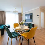 Azabia Luxury - Nest 2 Apartmán *