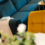 Azabia Luxury - Nest 2 Apartmán *