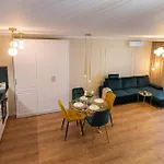 Azabia Luxury - Nest 2 * Kluž