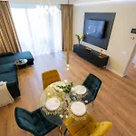 Azabia Luxury - Nest 2 Apartmán Kluž