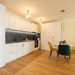 Azabia Luxury - Nest 2 Kluž
